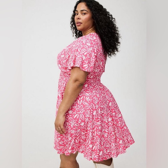 Torrid 1X A-line Mini Dress NWT Pink floral - Picture 2 of 5